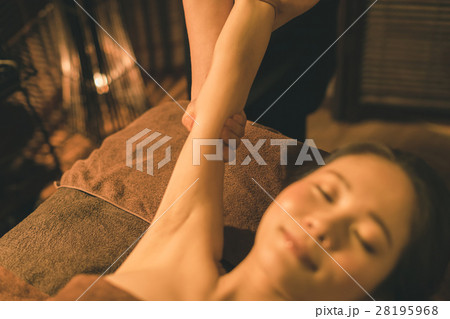 body care　撮影協力： 3BエステサロンLuki'A（麻布十番） 28195968
