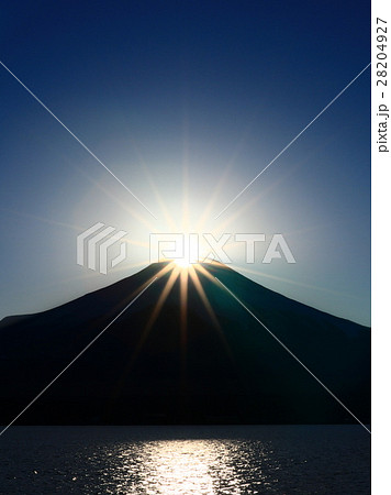 山中湖からのダイヤモンド富士 28204927