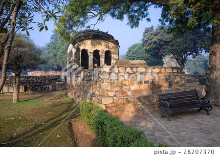 クトゥブ・ミナール 28207370