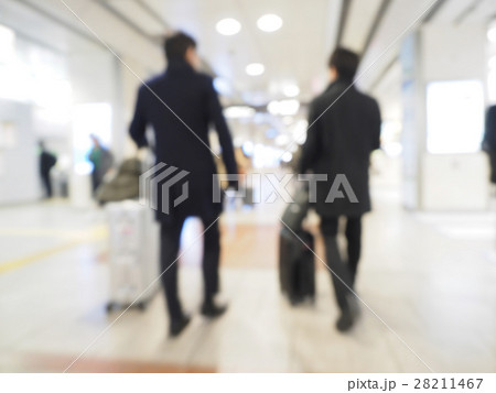 ビジネスマン・冬・ボケ表現 ビジネスマン・冬・ボケ表現 28211467