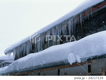 屋根とつらら 28217226