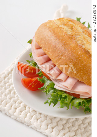 fresh sandwich with ham 28223942