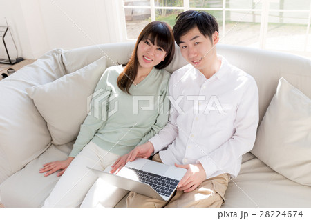 カップル　夫婦 28224674