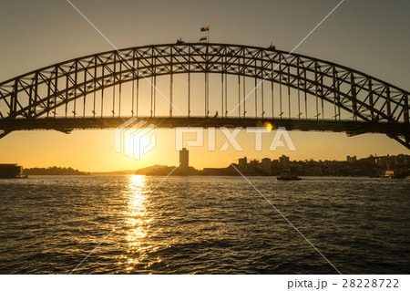 Iconic Sydney Harbour bridge Iconic Sydney Harbour bridge 28228722