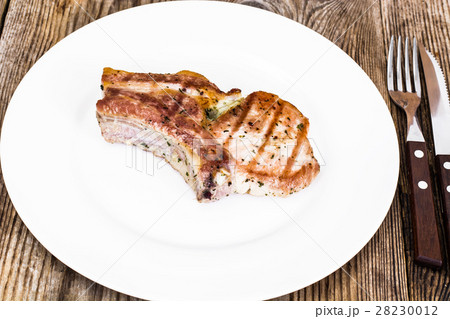 Loin Roast in a White Plate 28230012