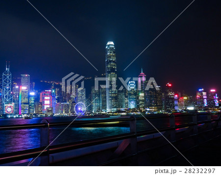尖沙咀から観る中環の夜景(中国-香港) 尖沙咀から観る中環の夜景(中国-香港) 28232297