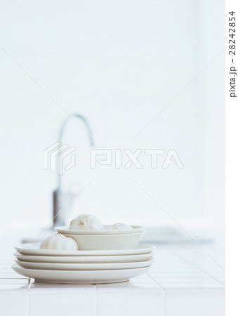 キッチンの食器 28242854