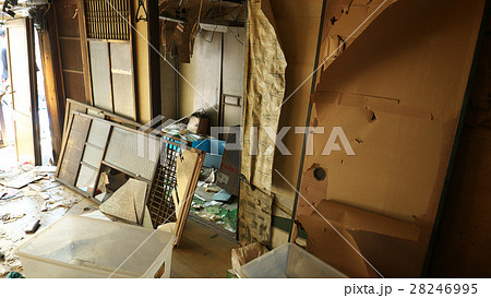 ゴミ屋敷 ゴミ屋敷 28246995