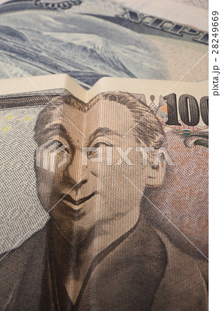 笑顔に見える諭吉さん 笑顔に見える諭吉さん 28249669