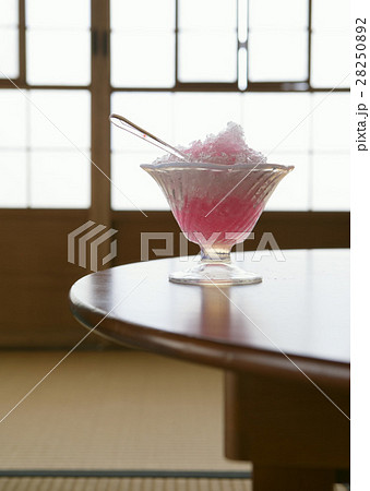 イチゴ味のかき氷 28250892