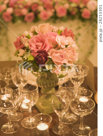 フラワーアレンジメント 28253301