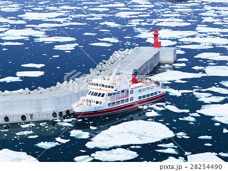 砕氷船と流氷 28254490