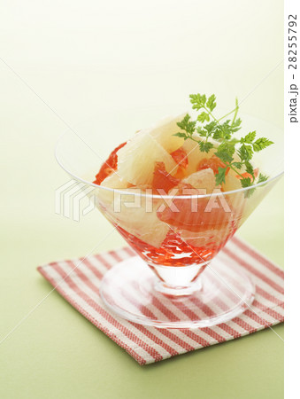 グレープフルーツのデザート 28255792