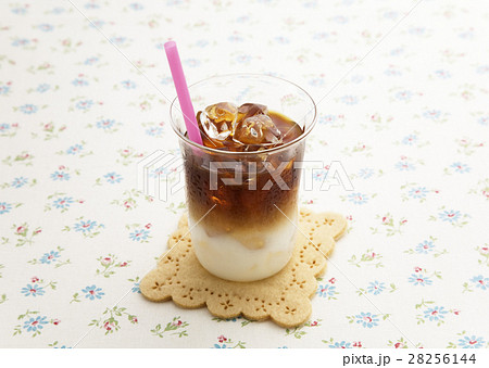 アイスカフェオレ 28256144