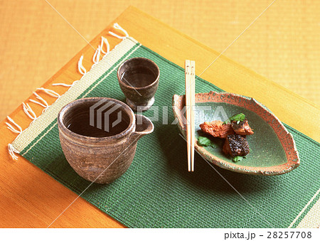 日本酒とおつまみ 日本酒とおつまみ 28257708