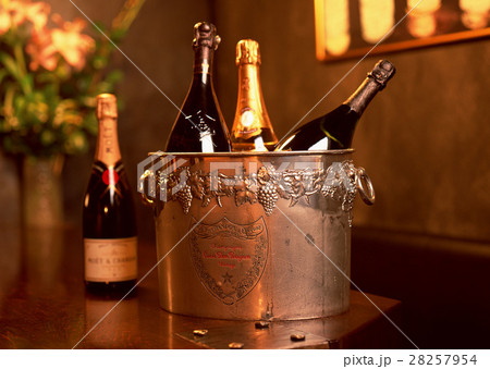 シャンパン 28257954