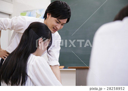 塾 学校 教室 生徒 授業 勉強 女性 女子 女子高生 教育 学習 高校生 塾 学校 教室 生徒 授業 勉強 女性 女子 女子高生 教育 学習 高校生 28258952