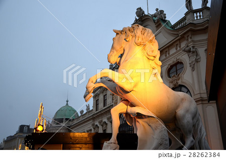 statue of Horse illuminated near Belvedere castle 28262384