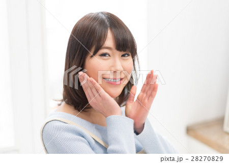 ミドル女性　ビューティー 28270829