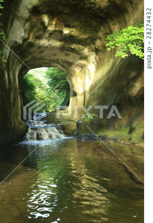 濃溝の滝 洞窟 濃溝の滝 洞窟 28274432
