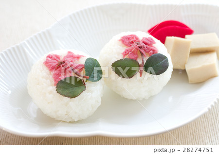 桜のおにぎり 28274751