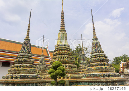 バンコクのワット・ポー寺院 28277146