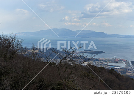 【瀬戸内海国立公園】金甲山山頂からの小豆島遠望　岡山県岡山市・玉野市 28279109
