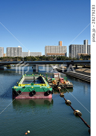 京浜運河の浚渫工事 28279283