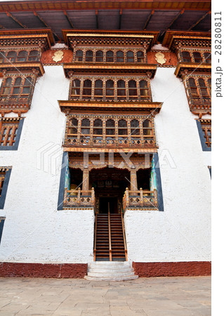 Entrance to the inner part of Punakha Dzong Entrance to the inner part of Punakha Dzong 28280811
