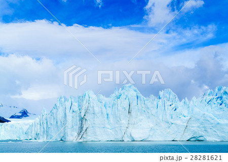Blue ice mountain of Perito Moreno glacier 28281621
