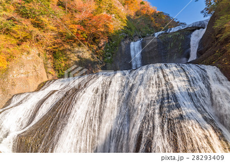 袋田の滝　秋の紅葉 28293409