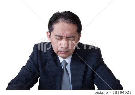 落ち込む中年のサラリーマン 落ち込む中年のサラリーマン 28294025