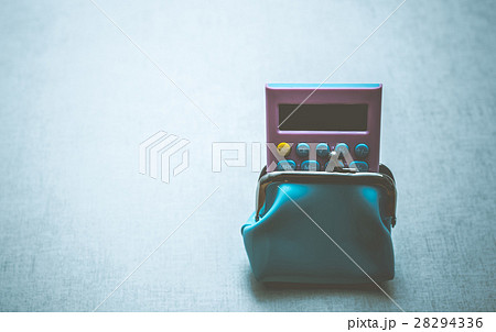 電卓とがま口財布 28294336