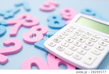 電卓と数字 28294577