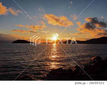 夕暮れの風景　相生湾から見た夕暮れ　夕暮れ　風景 28295521