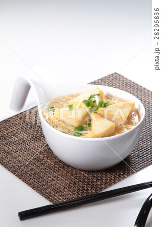 fish ball meat ball noodles fish ball meat ball noodles 28296836