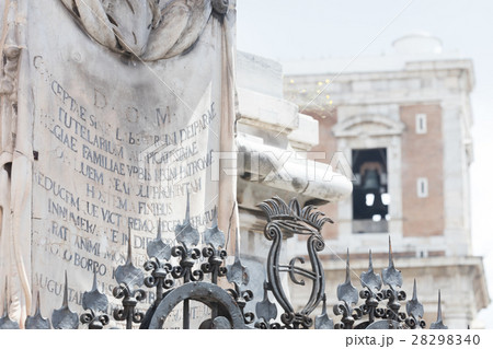 Obelisk in New Jesus square 28298340