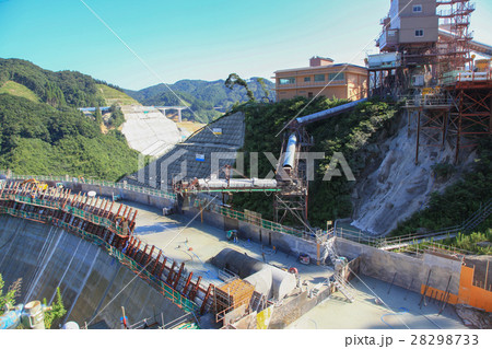ダム建設現場 ダム建設現場 28298733