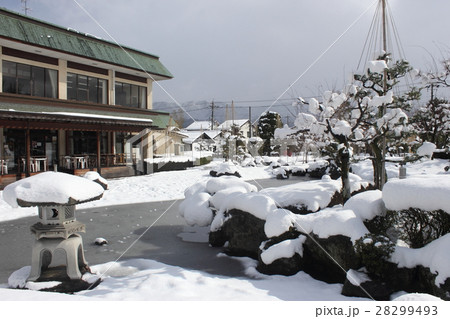 雪の丸岡城 霞ケ城公園(福井県 坂井市 丸岡町) 雪の丸岡城 霞ケ城公園(福井県 坂井市 丸岡町) 28299493