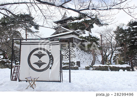 雪の丸岡城 記念撮影ポイント(福井県 坂井市 丸岡町) 雪の丸岡城 記念撮影ポイント(福井県 坂井市 丸岡町) 28299496