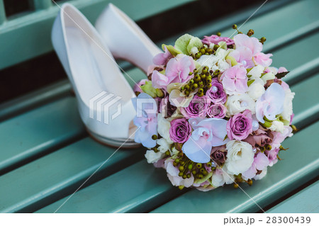 beautiful wedding bride bouquet 28300439