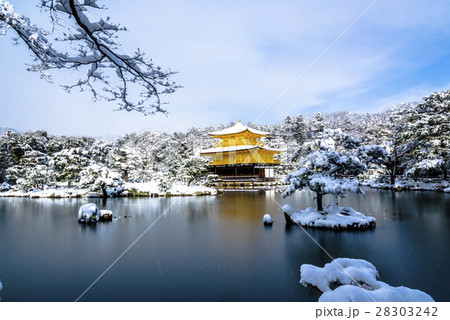 金閣寺の雪化粧 金閣寺の雪化粧 28303242