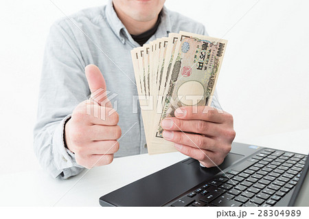 お金とパソコン お金とパソコン 28304989