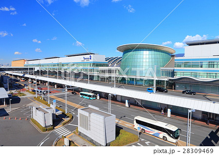 晴天下の羽田空港第2旅客ターミナル　 28309469