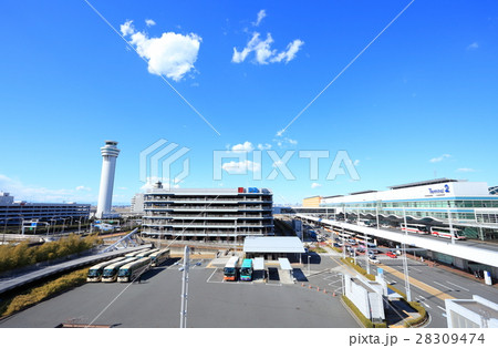 羽田空港管制塔と駐車場 28309474