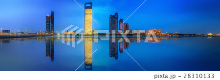 Abu Dhabi Skyline 28310133