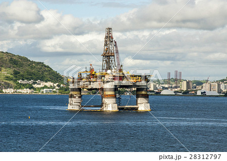 Brazil - Oil Rig In Guanabara Bay - Rio de Janeiro 28312797