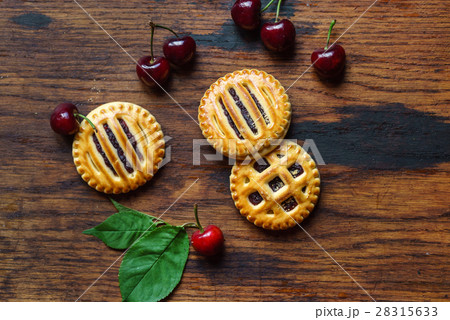 cherry cookies 28315633