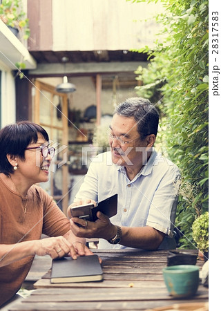 Relationship Bonding Casual Cheerful Leisure 28317583