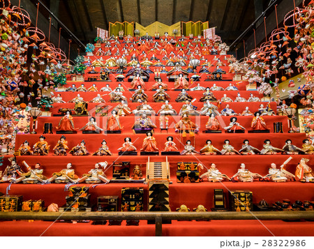 稲取の吊るし雛とひな段 28322986